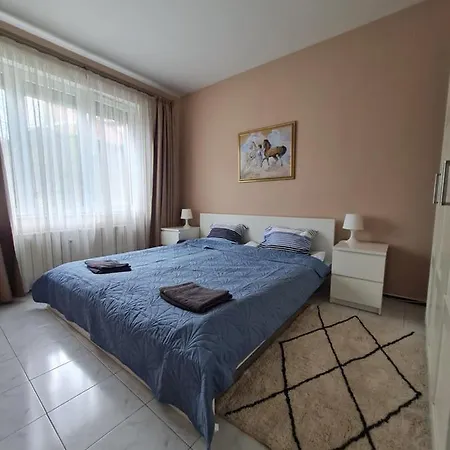 Raya Maisonette, Ideal Center Appartement *