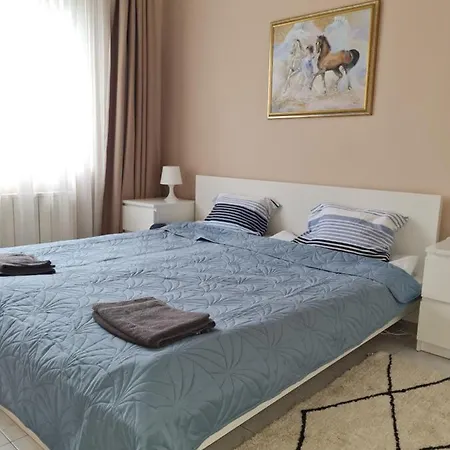 Raya Maisonette, Ideal Center Διαμέρισμα